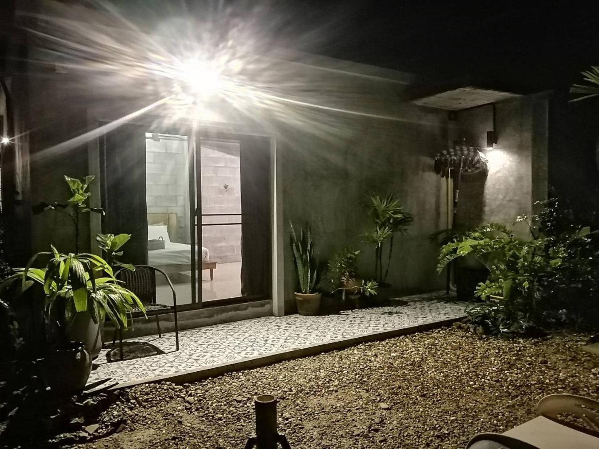 The Box Promkiri Apartment Накхон Си Тамарат Екстериор снимка