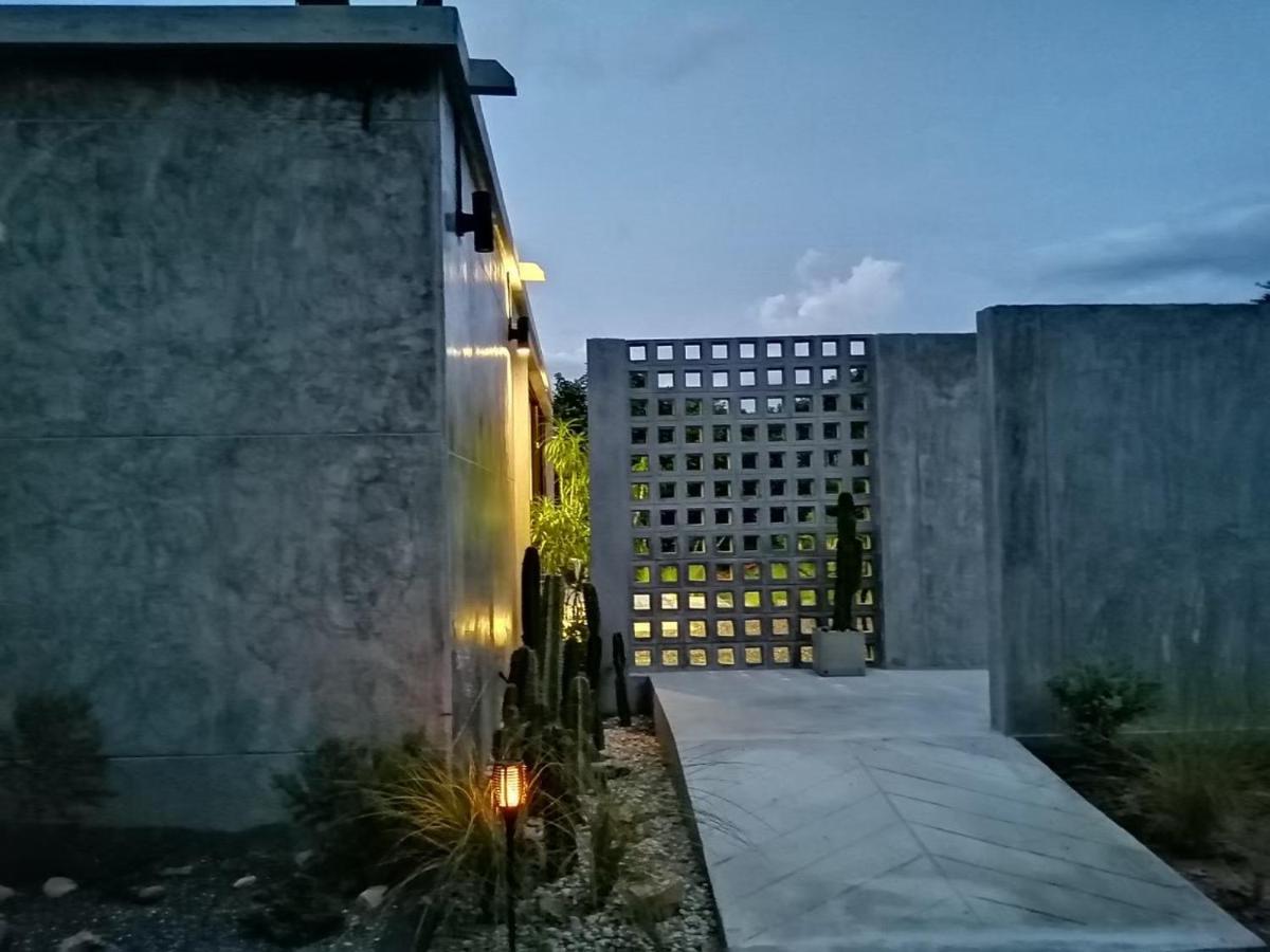 The Box Promkiri Apartment Накхон Си Тамарат Екстериор снимка