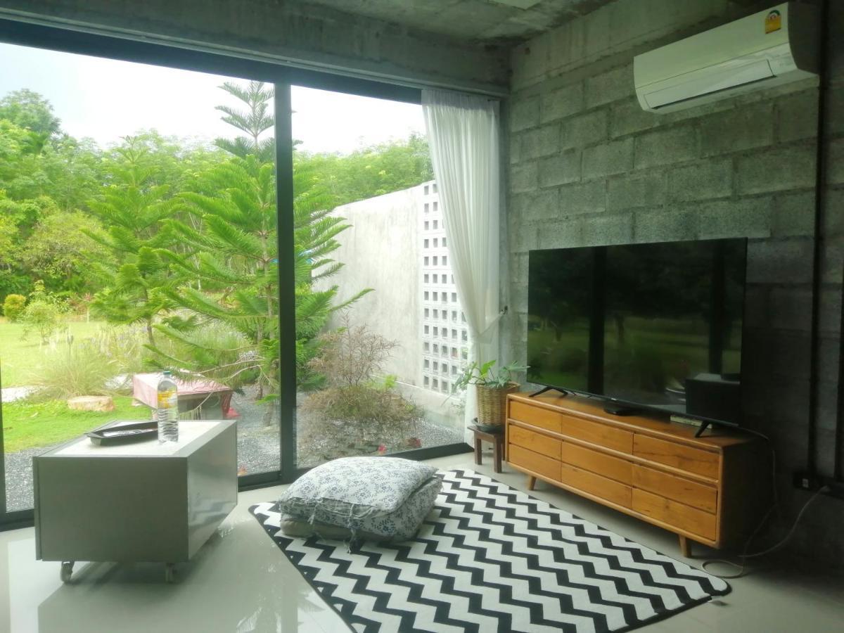 The Box Promkiri Apartment Накхон Си Тамарат Екстериор снимка