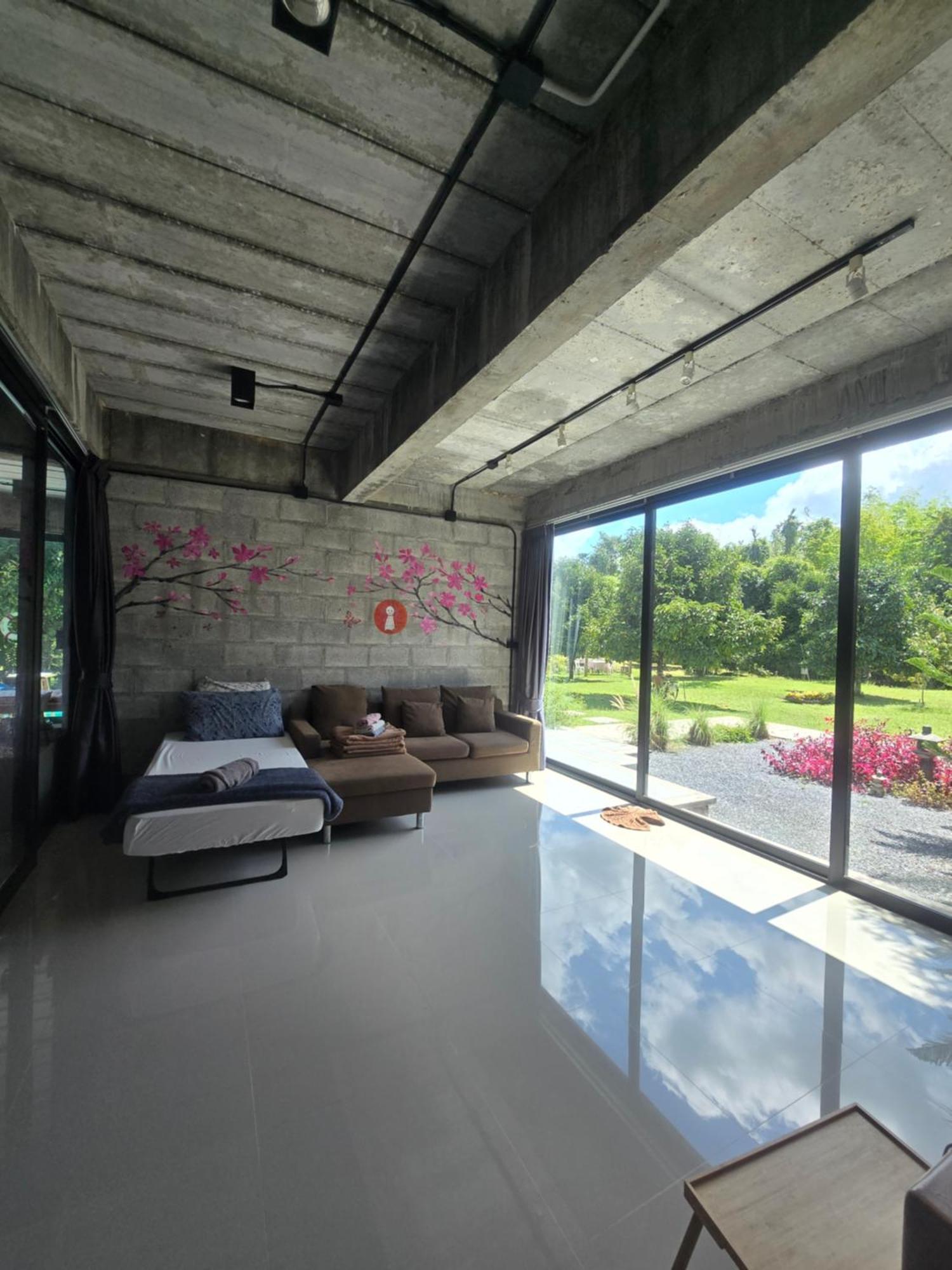 The Box Promkiri Apartment Накхон Си Тамарат Екстериор снимка