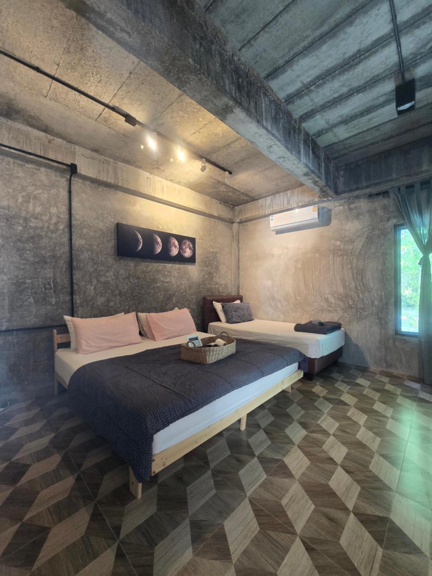 The Box Promkiri Apartment Накхон Си Тамарат Екстериор снимка